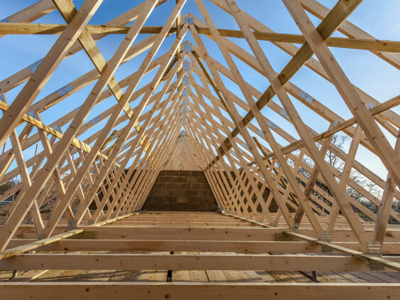 väzníková konštrukcia krovov